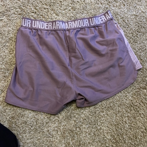 under armor shorts - Picture 2 of 2